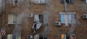 Украина: новая волна ударов оставила в разгар морозов без тепла и света сотни тысяч людей